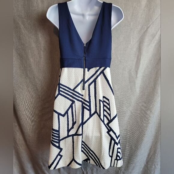 HD IN PARIS Sleeveless Ardmore Dress - Picture 5 of 10